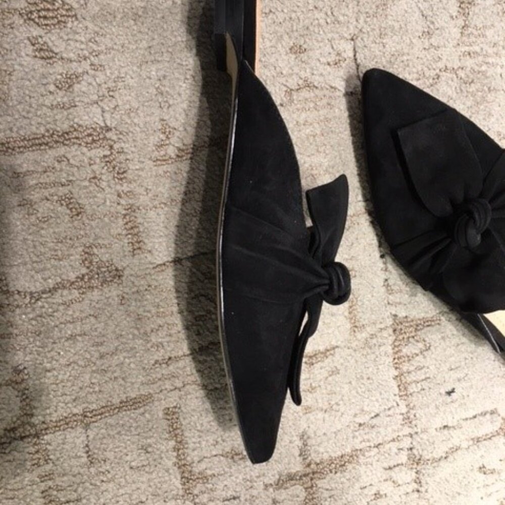 BLACK POINTED-TOE SLIP-ON FLATS